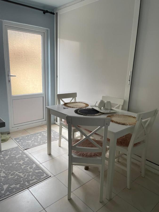 Appartement Garsoniera La Casa à Timişoara Extérieur photo
